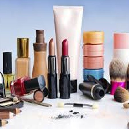 تعلم صناعة مستحضرات التجميل